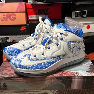 Nike LeBron 11 Low Blue White Sneakers